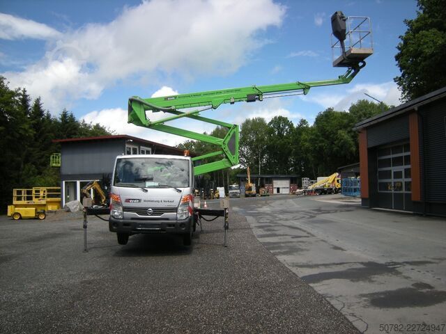 Bras articulé Nissan Cabstar mit GSR E210PX