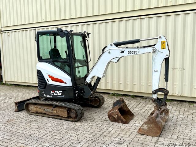 Minikotró BOBCAT E26 / 2021 BJ / 2 x Löffel / 1.375 H