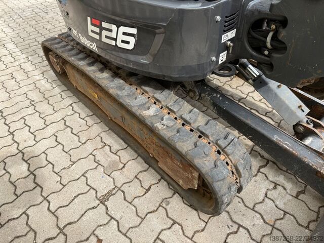 Minikotró BOBCAT E26 / 2021 BJ / 2 x Löffel / 1.375 H