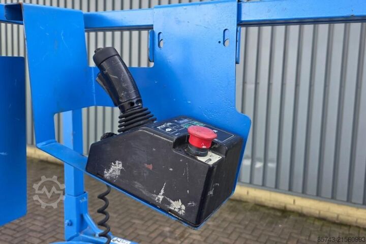 Podnośnik nożycowy Genie GS1932 Electric, Batteries 2025, Working Height 7.