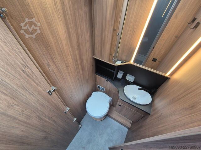 Half-integraal camper CHAUSSON 777 Titanium Line *MJ27*Arctic*Hubbett*Navi*4,1t