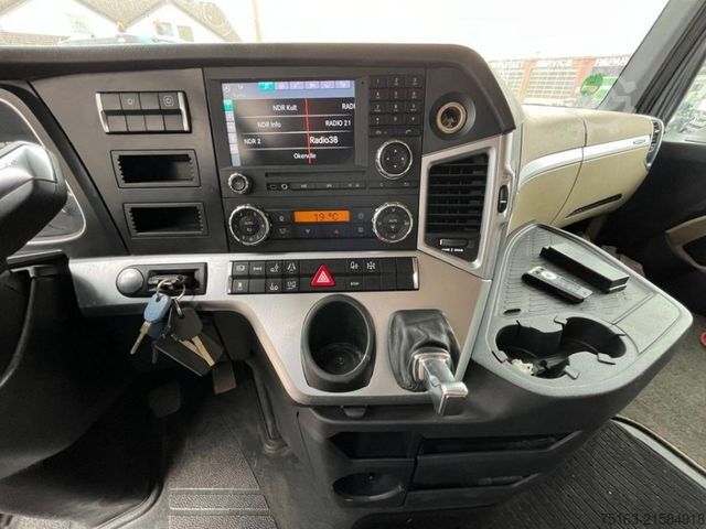 Flatbed truck MERCEDES-BENZ Actros neu 2558 L 6x2 Pritsche Kran Fassi 445 45