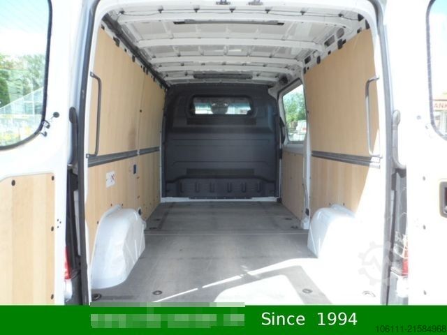 Panelvan MERCEDES-BENZ Sprinter 315 CDI KA L2/H1/AUT/MBUX/KAM/DISTRON