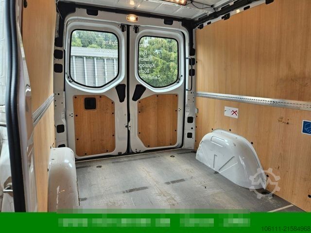 Panelvan MERCEDES-BENZ Sprinter 315 CDI KA L2/H1/AUT/MBUX/KAM/DISTRON