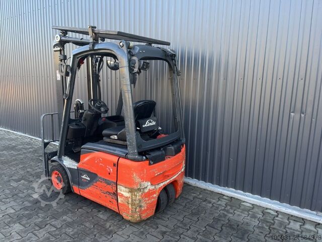 Elektrikli 3 tekerlekli forklift Linde E15-02
