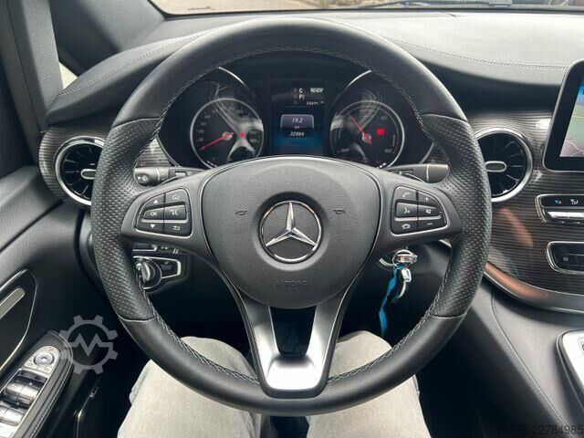 Kombi s vysokou střechou Mercedes-Benz EQV 300 AVA PANORAMA LIege-Paket DISTRONIC