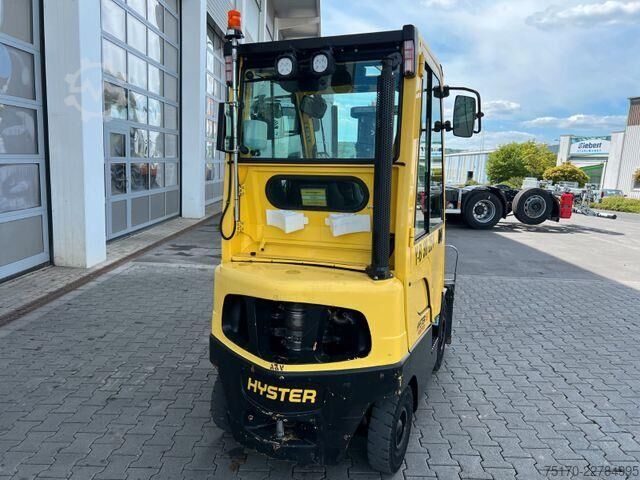 Vysokozdvižný vozík Hyster H1.6 FT / Verstellgerät / HH: 4.45m / nur 812h