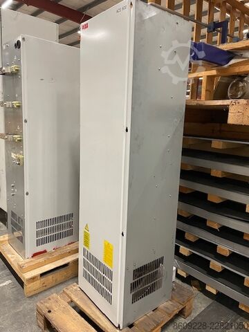 Unità di controllo ABB ACS600 ACS60403203 Frequency Converter 380-415V 397A