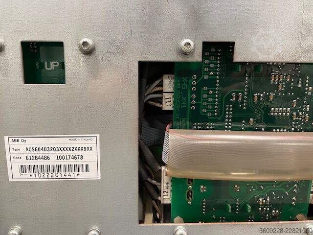 Unità di controllo ABB ACS600 ACS60403203 Frequency Converter 380-415V 397A