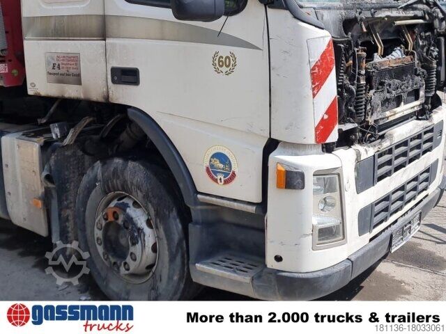 Vrachtwagenchassis Volvo FM 380 6x4 R mit Brandschaden