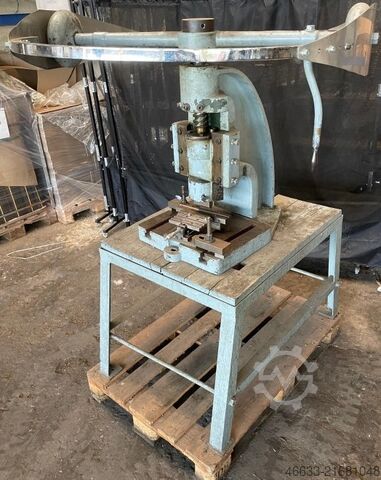 Manual spindle press  