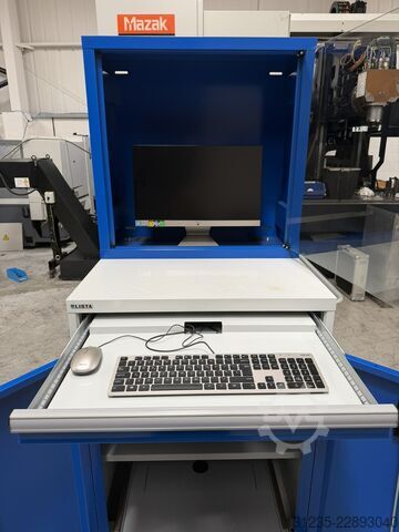 Industriële computerwerkplek  