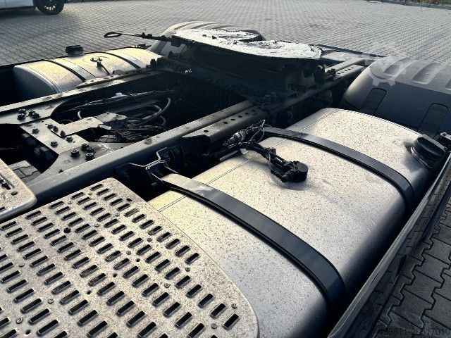 Tracteur routier standard DAF XF 530 FT SSC + INTARDER + 2x TANK + FULL SPOILER