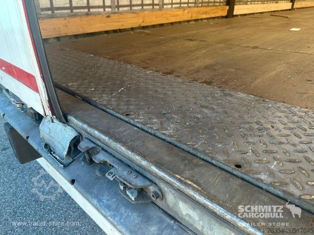 Open semitrailer with tarp Schmitz Cargobull Semitrailer Curtainsider Standard