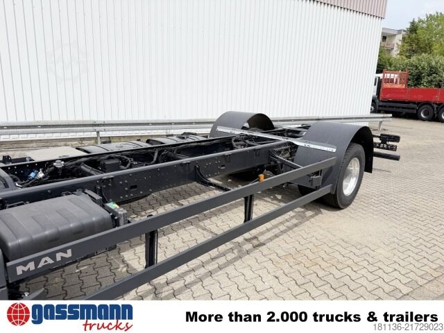 Șasiu de camion MAN TGM 18.290 4x2 BL CH, Navi, LED