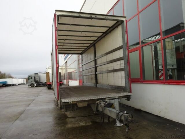 Open trailer with tarp Möslein TP 11 Schwebheim  Tandem- Schiebeplanenanhänger zum Durchladen