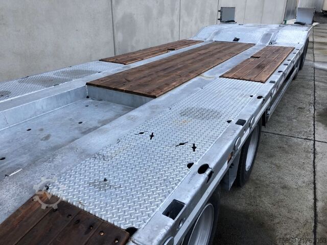 Low loader trailer Möslein T 4 VB H1 1 neuer 4 Achs Tieflader hydraulischen Rampen