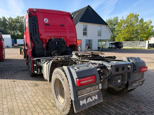 Cap tractor standard MAN TGX 18.470 LOF 4x4 H damaged