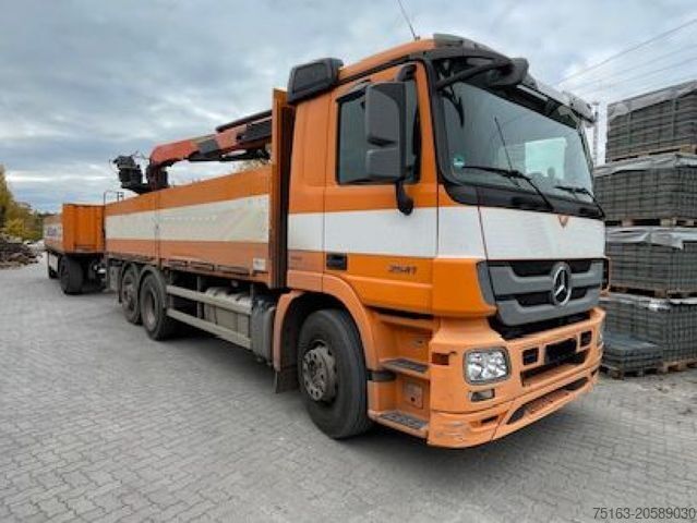 Auto-dizalica montirana na kamionu MERCEDES-BENZ Actros 2541 6x2 Pritsche Heckkran Palfinger PK