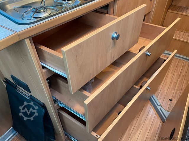 Karavan PÖSSL Roadcruiser | Automatische Sat+TV | Markise*RFK