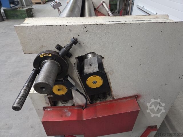 Máquina de calandragem de chapas AKBEND ASM-S 200-25/6,0 MJ