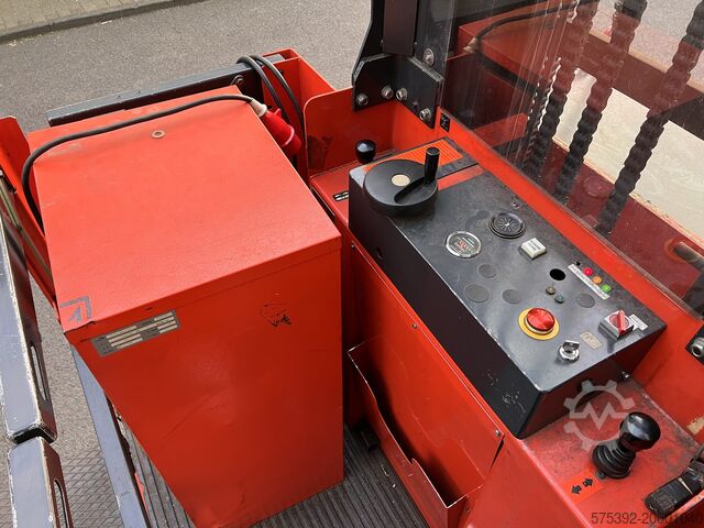 Vozík do úzkých uliček, vysokozdvižný regálový vozík Linde V10