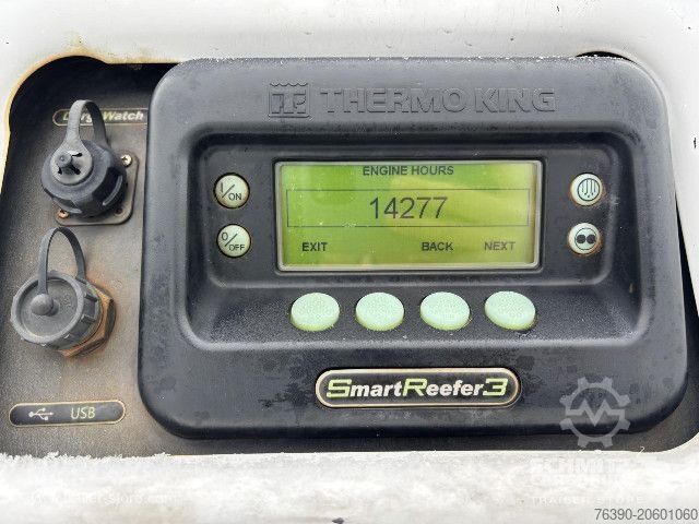 Koeloplegger Schmitz Cargobull Semitrailer Reefer Standard divu klāju