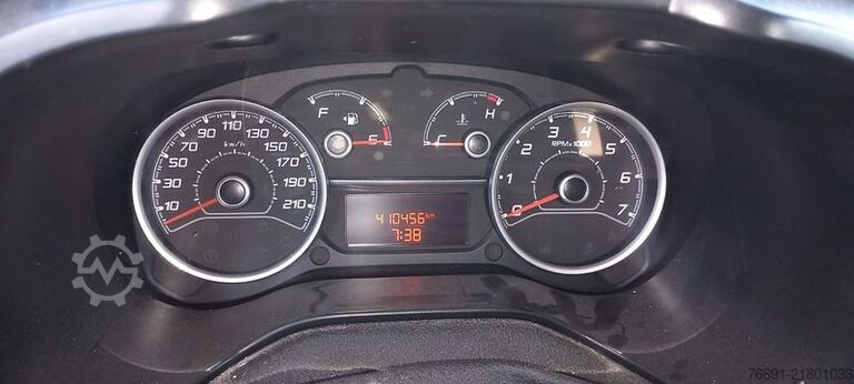 Συμπαγές βαν FIAT Doblo 5 posti -  CAMBIO GUASTO
