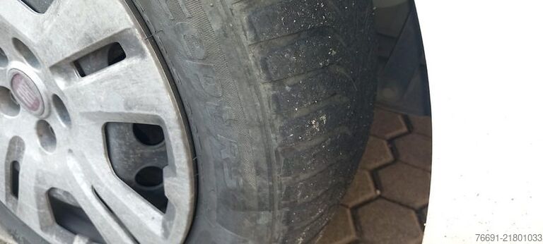 Συμπαγές βαν FIAT Doblo 5 posti -  CAMBIO GUASTO