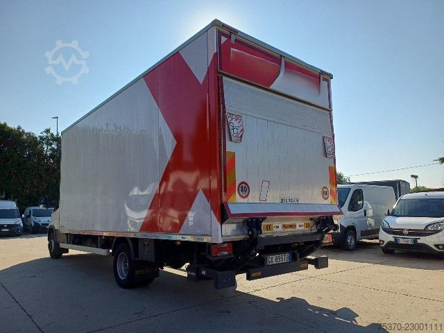 Vrachtwagen met bakwagen IVECO BOX+SPONDA