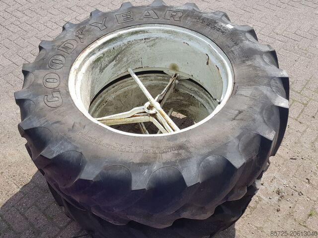 Hjul med dæk Goodyear banden