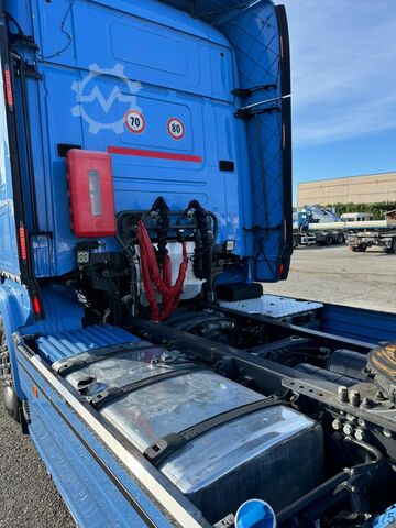 Standard-Sattelzugmaschine SCANIA R520 (V8) TOP LINE TRATTORE STRADALE