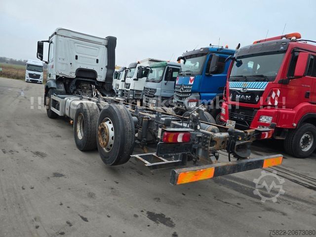 Chassi de caminhão MERCEDES-BENZ Actros Antos 2551 / WB 4300 / Ret / 3A Lenk+Lift