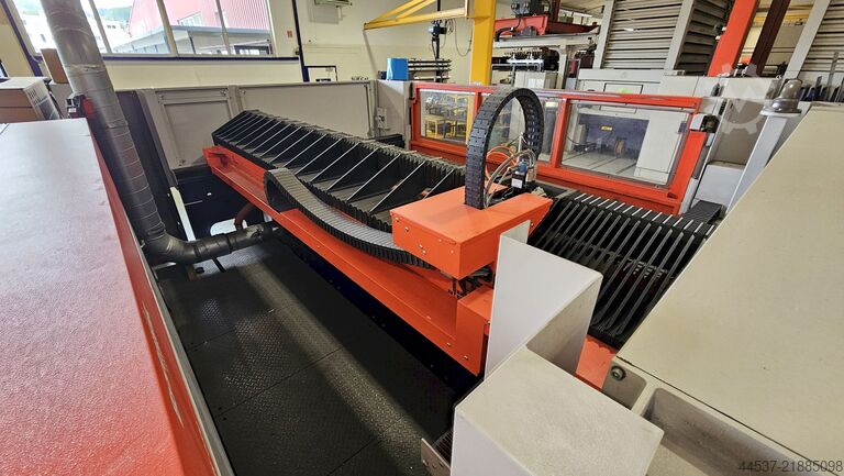 Máquina de corte a laser Bystronic ByStar 3015