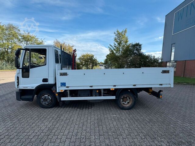 Pick-up bestelwagen IVECO 75E16 Pritsche mit Kran Fassi