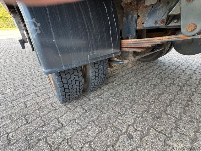 Pick-up bestelwagen IVECO 75E16 Pritsche mit Kran Fassi