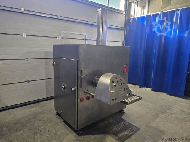 Mașină de procesat carne Laska WW 160 1