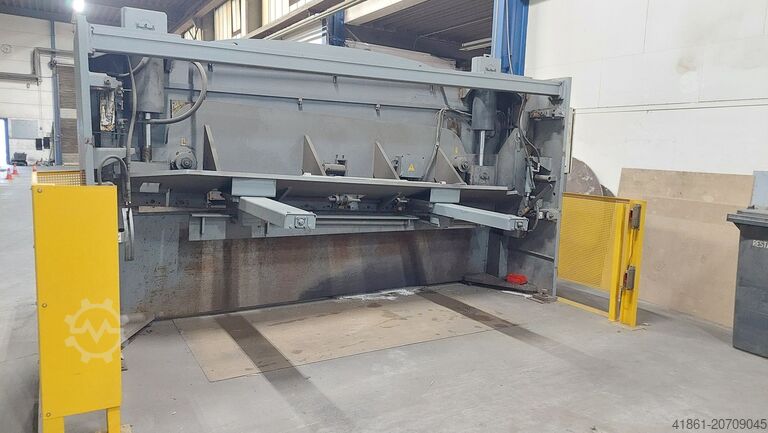 Hydraulic plate shears HACO HSLX 3013