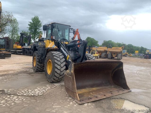 Carregadeira Komatsu WA250PZ-6