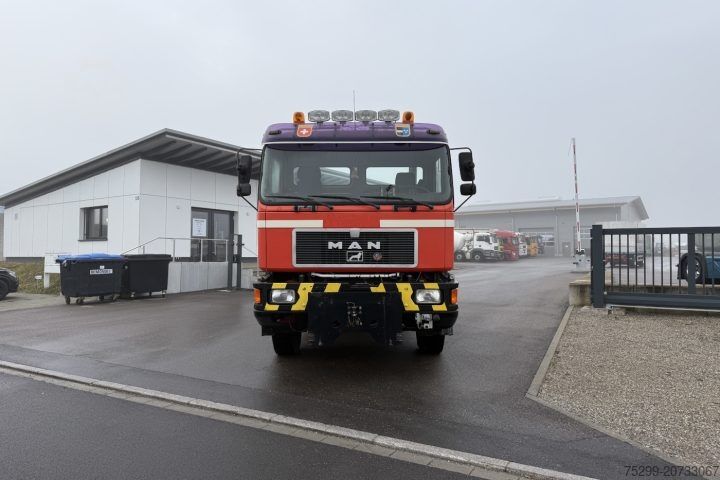 Three-sided tipper truck MAN 19.372 FA 4x4 Moser / Swiss-Vehicle