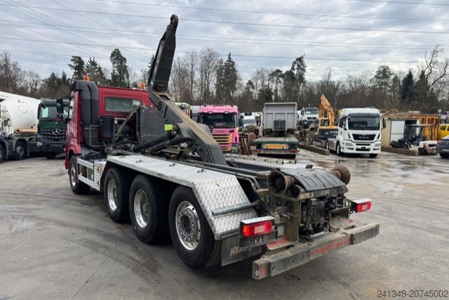 Camion benne à bras amovible VOLVO FMX-500 8x4 Tridem Hiab 26T