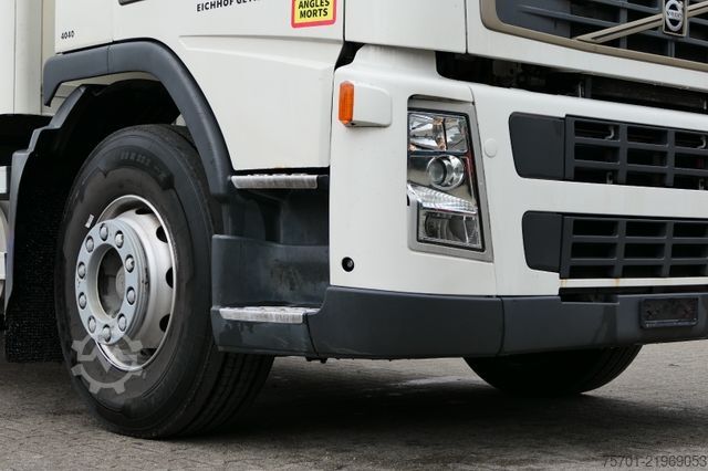 Φορτηγό πλατφόρμα με μουσαμά VOLVO FM9-260 Koffer Blatt/Luft alte Tacho LBW