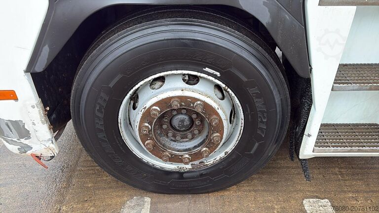 Standard tractor Renault AE 440 Magnum E-tech (BOITE MANUELLE / MANUAL G...