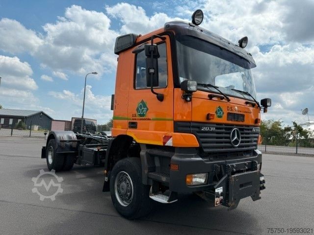 Vrachtwagenchassis MERCEDES-BENZ Actros 2031 4x4 Hydraulik + Wechselsystem