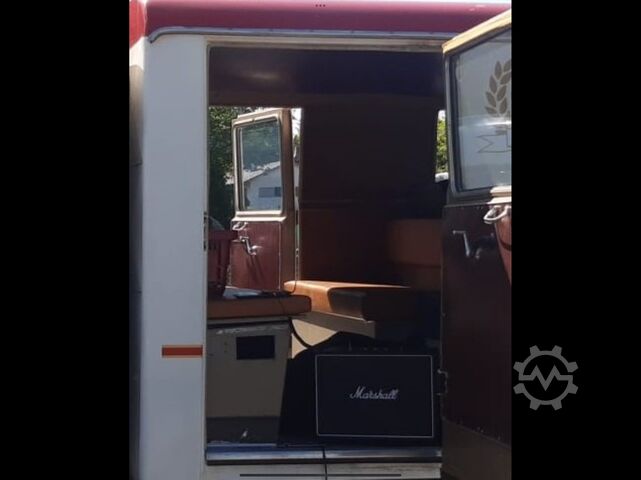 Standard nyergesvontató Mercedes Benz L710