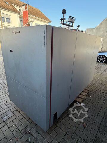 Vitocrossal 620 kW condensing gas boiler. Vitocrossal 620kw. Brennwert Gas Kessel Vitocrossal 620kw. Brennwert Gas Kessel