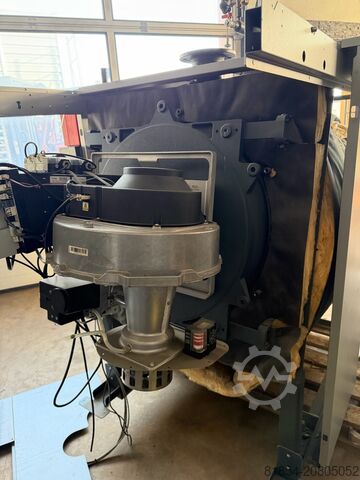 Vitocrossal 620 kW condensing gas boiler. Vitocrossal 620kw. Brennwert Gas Kessel Vitocrossal 620kw. Brennwert Gas Kessel