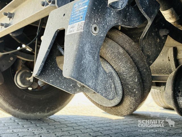 Öppen semitrailer med kapell Schmitz Cargobull Curtainsider Standard Getränke
