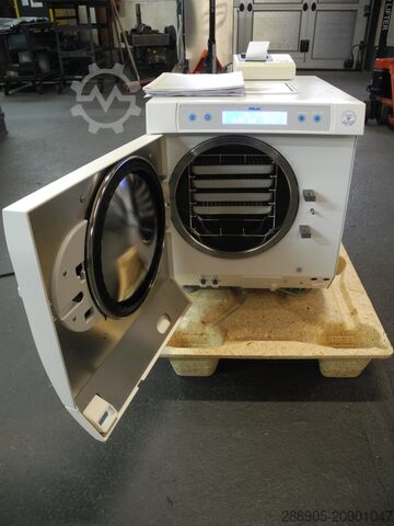 Autokláv Melag Vacuklav 31 B+