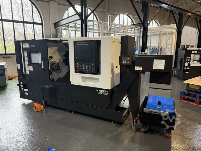 CNC svarv- och fräscenter Hyundai Wia HD2200Y